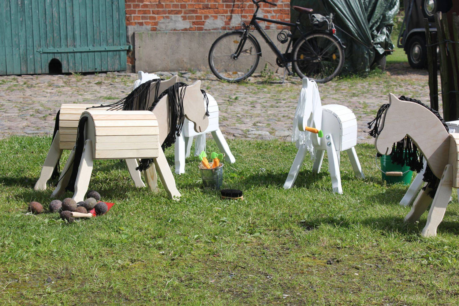 Gartenpferde Holz-Spielpferde