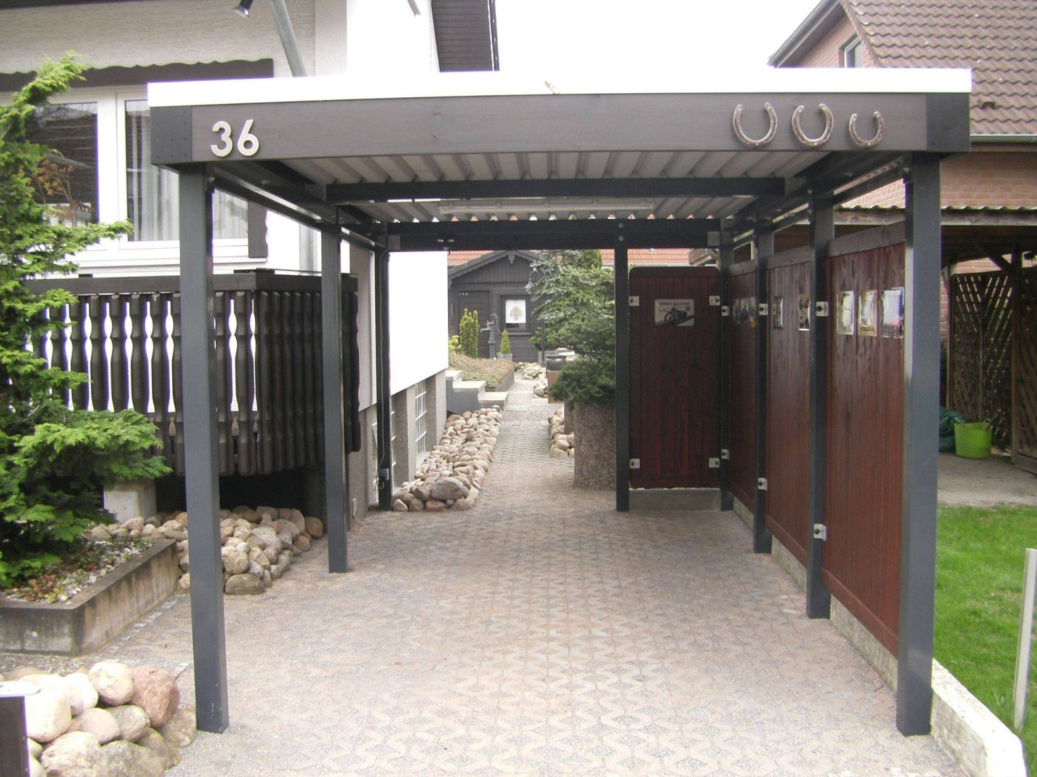 Carport mit Stahltrapezdach