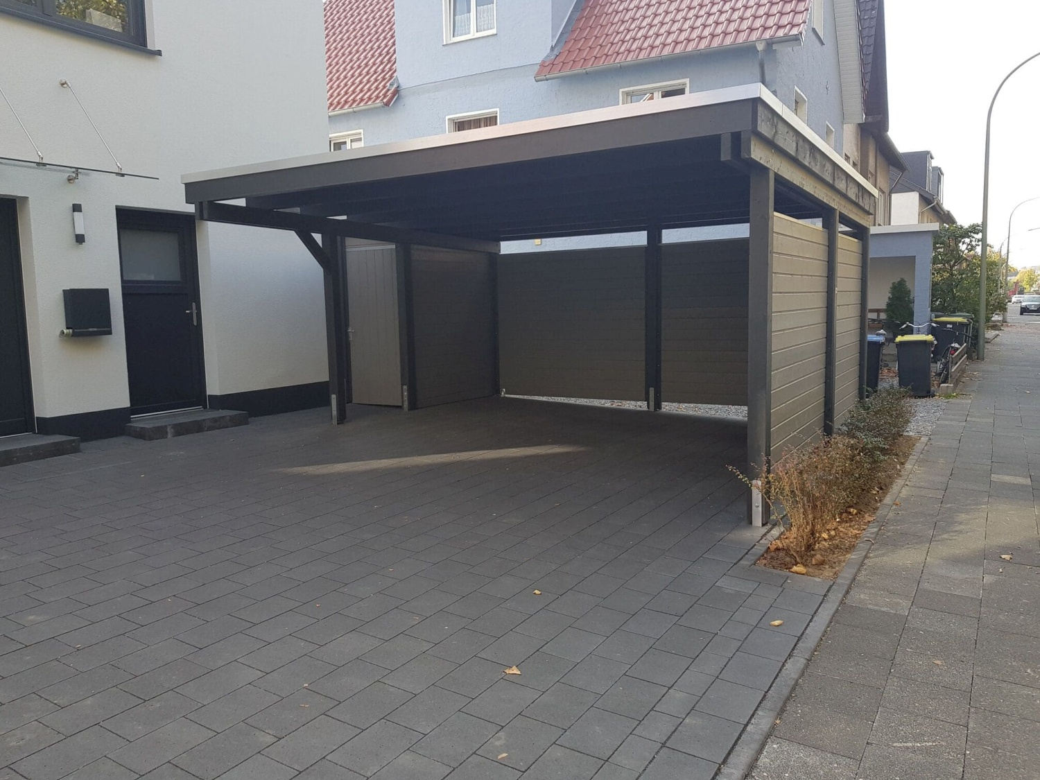 Bequemer Carport-Zugang auch ohne Bogen