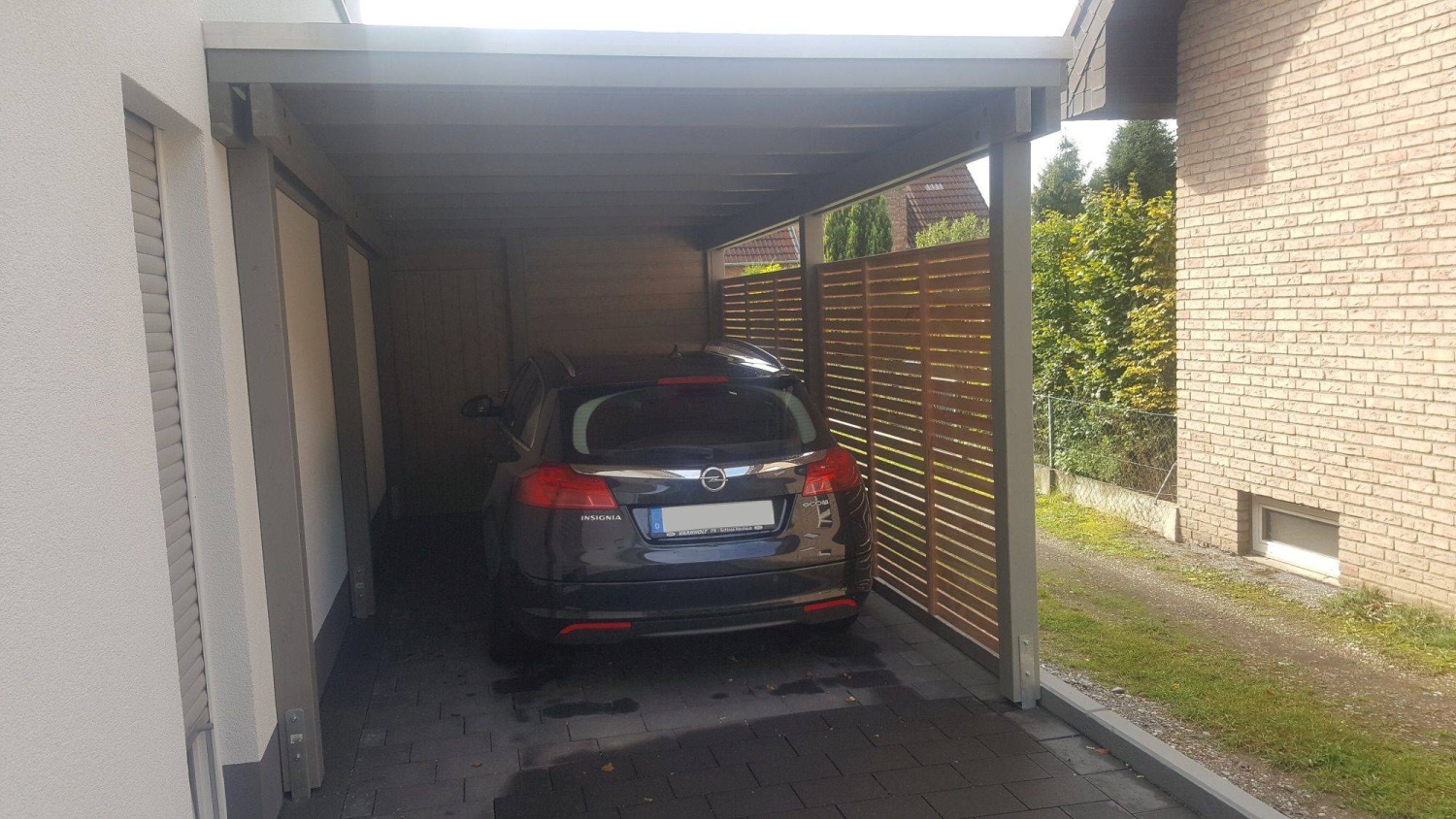 Carport mit Rhombusverkleidung
