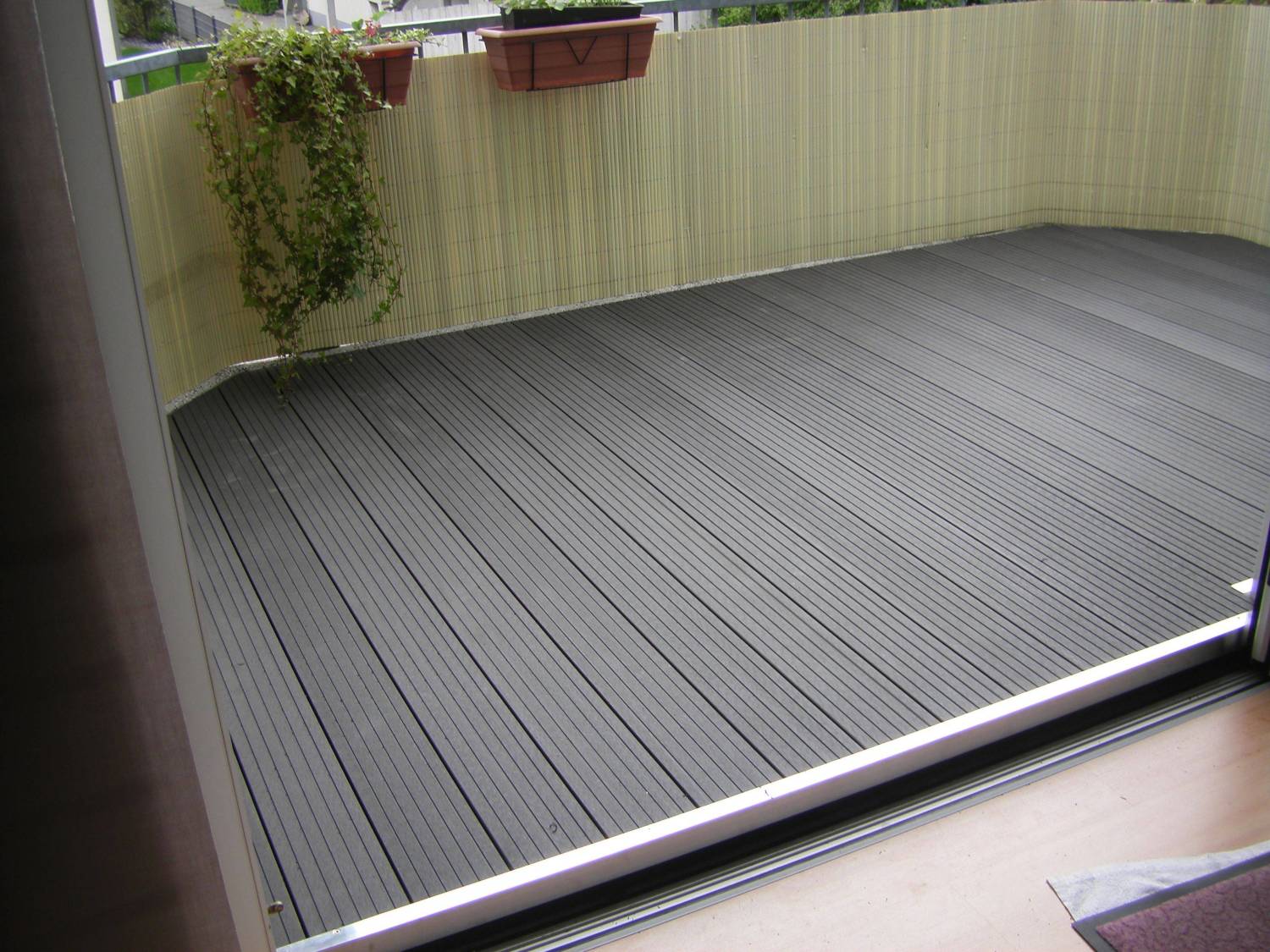 Balkondeck aus WPC