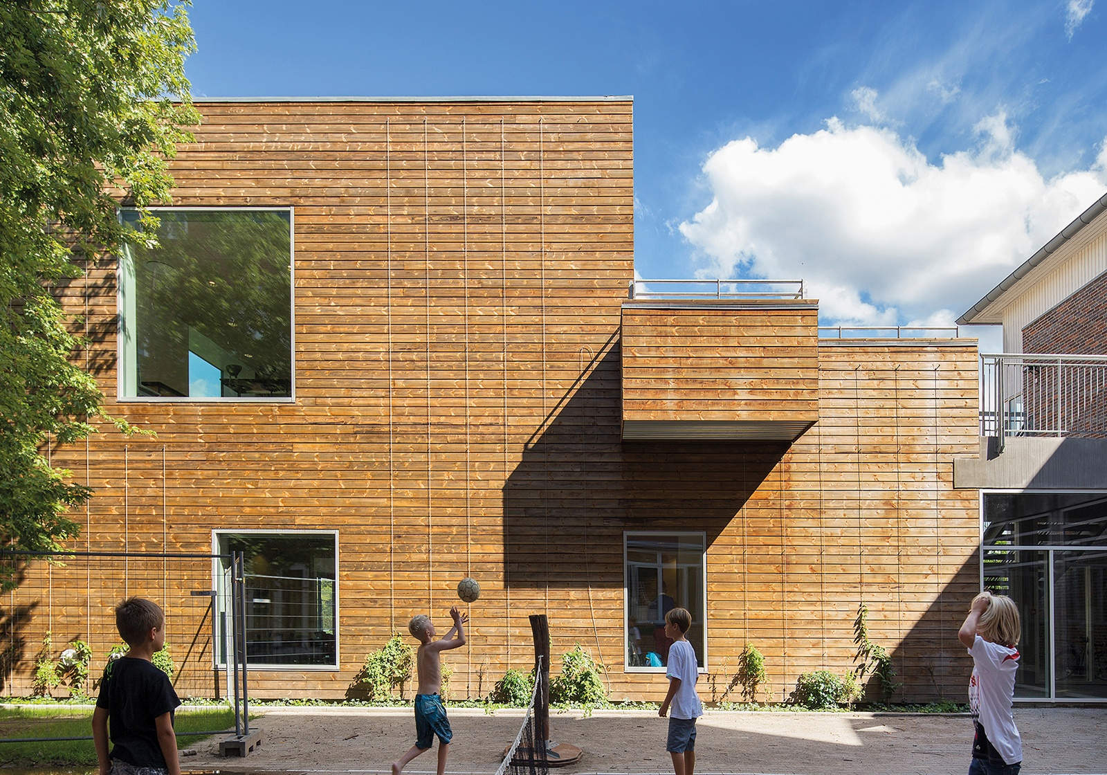 Gebäudefassade mit Kebony® Holz