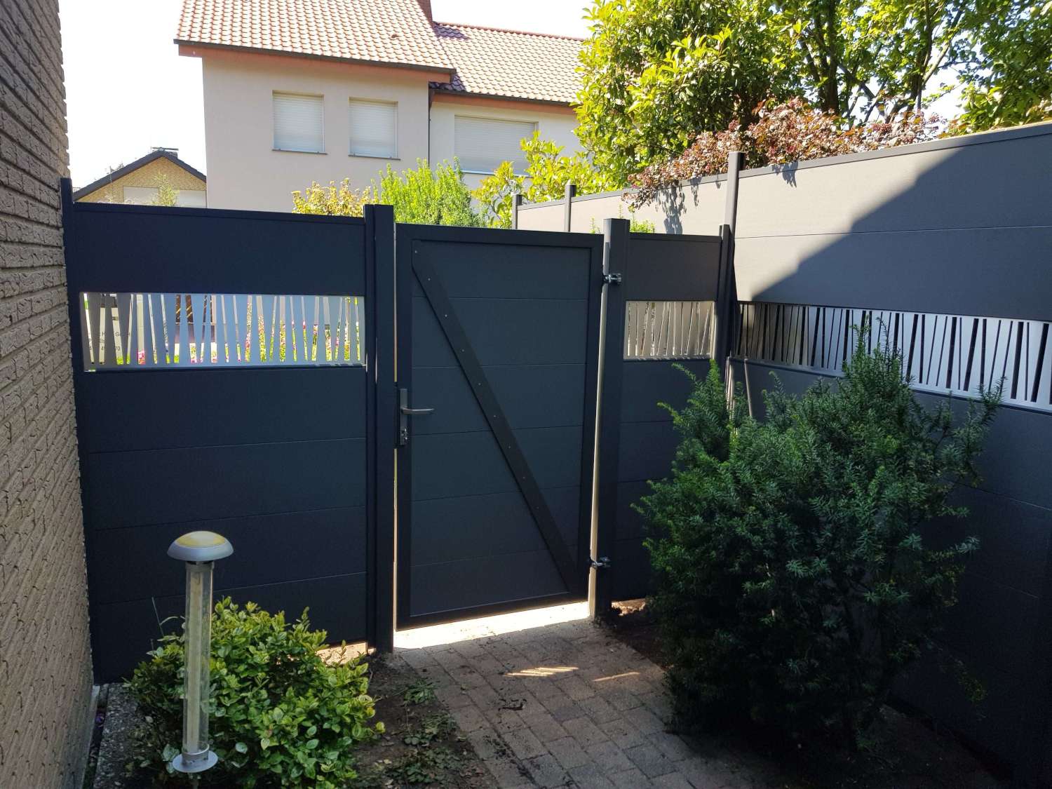 Zaun WPC und Edelstahl mit Tor
