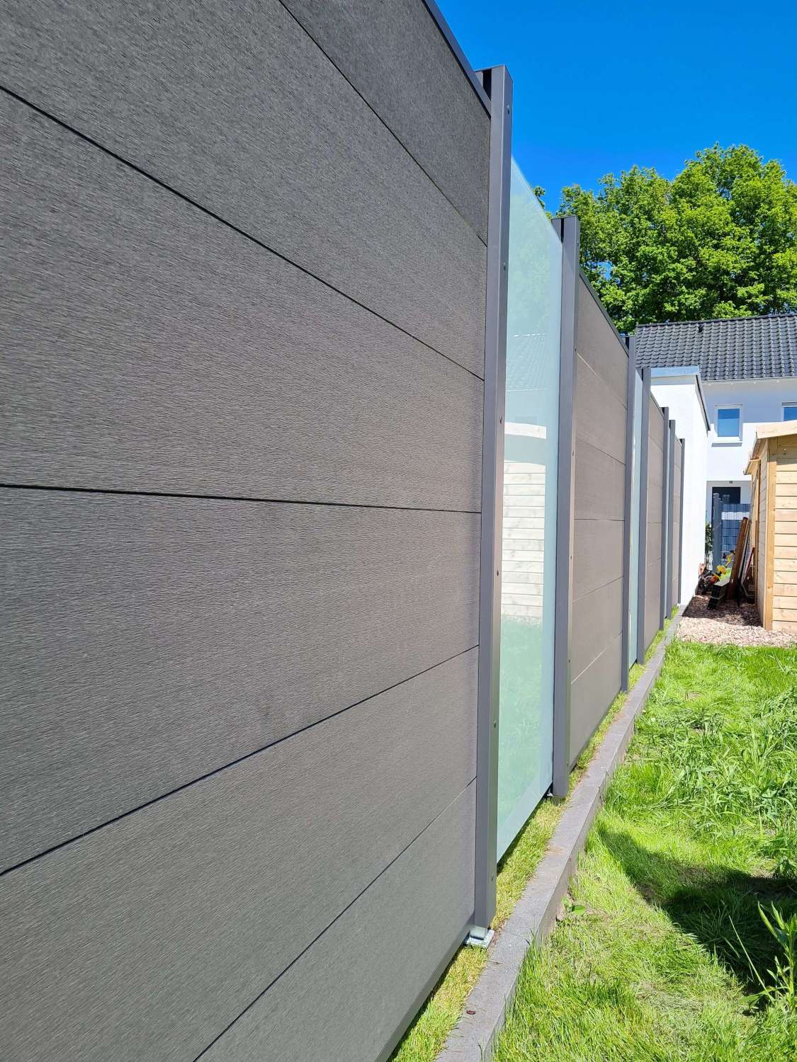 TraumGarten Zaunanlage WPC und Glas