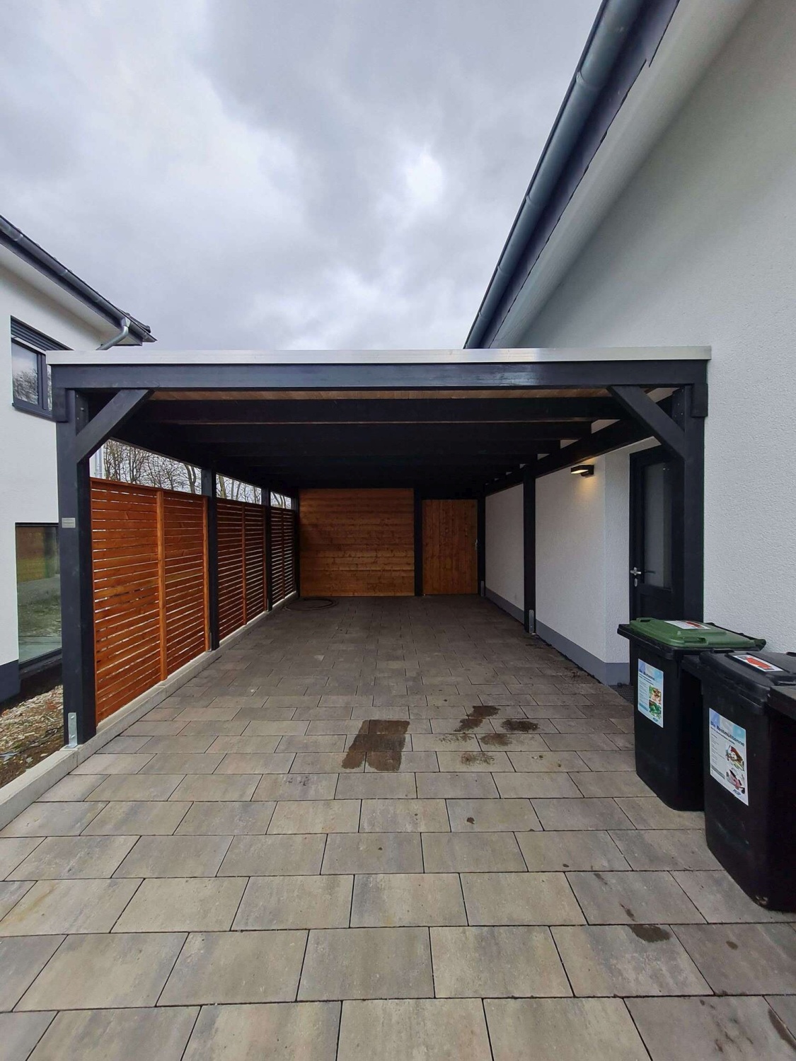 Carport mit Abstellraum