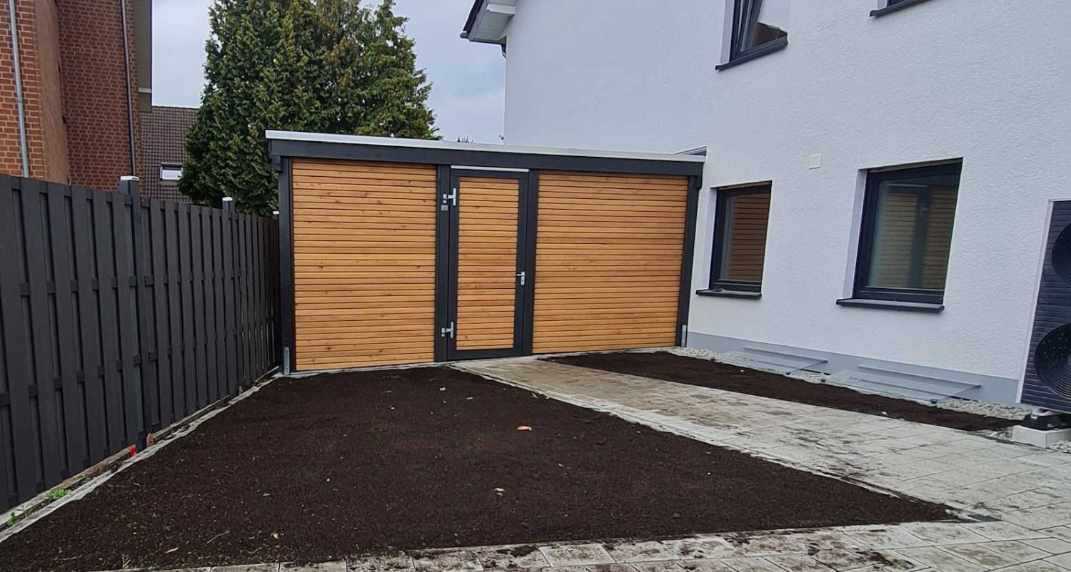 Abstellraum Holz dunkelgrau/natur, außen