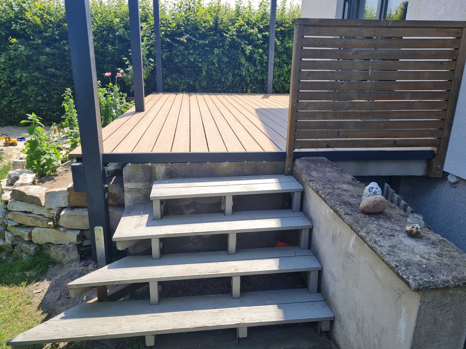 Terrassenboden hell Holz