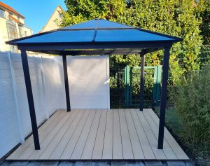 Terrasse hell