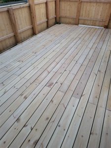 Terrassenboden hell Holz